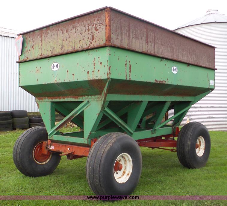 image for item DA8819 J&M gravity wagon