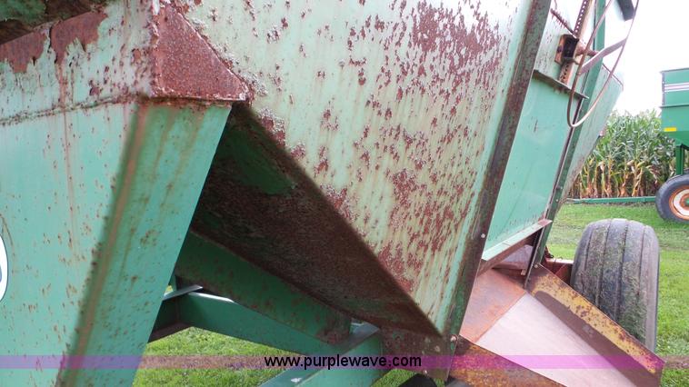 image for item DA8819 J&M gravity wagon