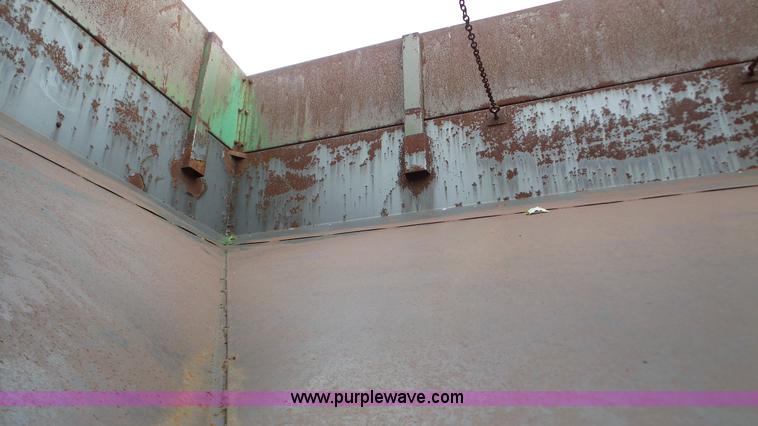 image for item DA8819 J&M gravity wagon