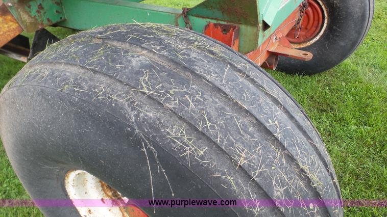 image for item DA8819 J&M gravity wagon