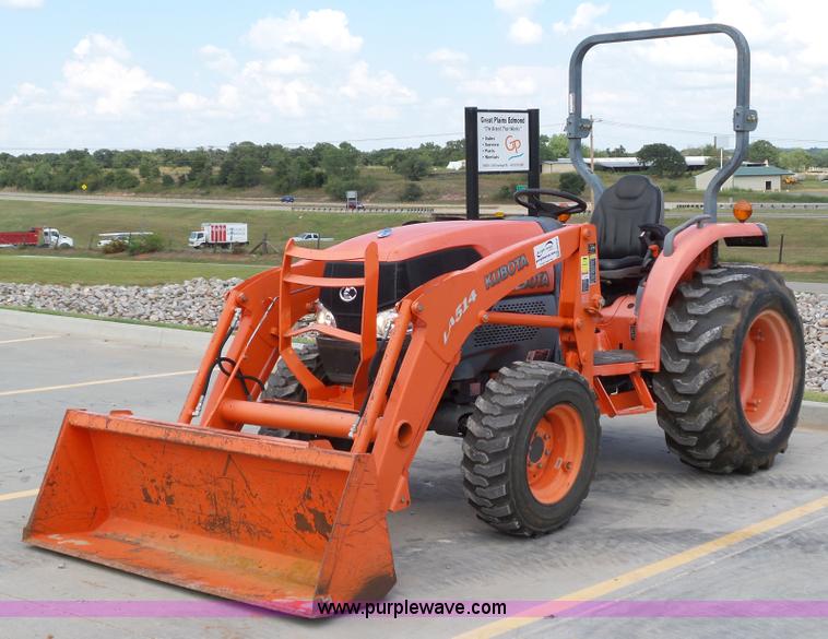 image for item DB4518 2009 Kubota L3240DT MFWD tractor