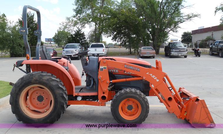 image for item DB4518 2009 Kubota L3240DT MFWD tractor