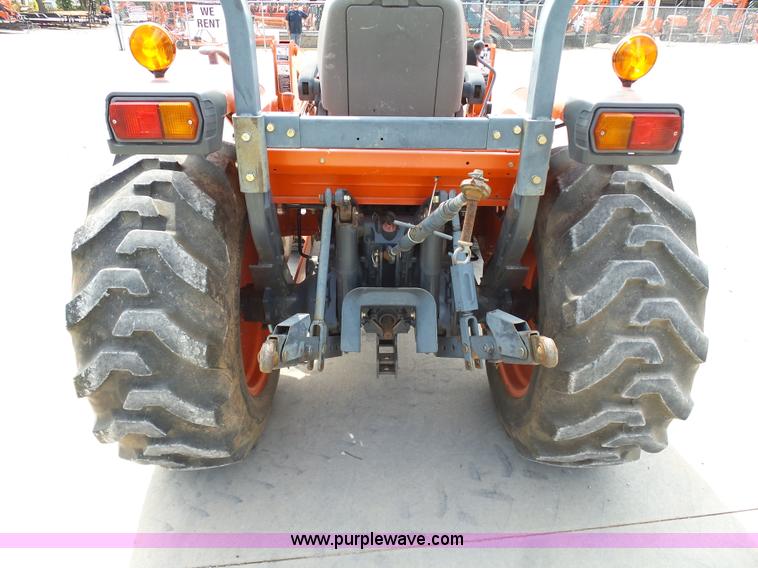 image for item DB4518 2009 Kubota L3240DT MFWD tractor