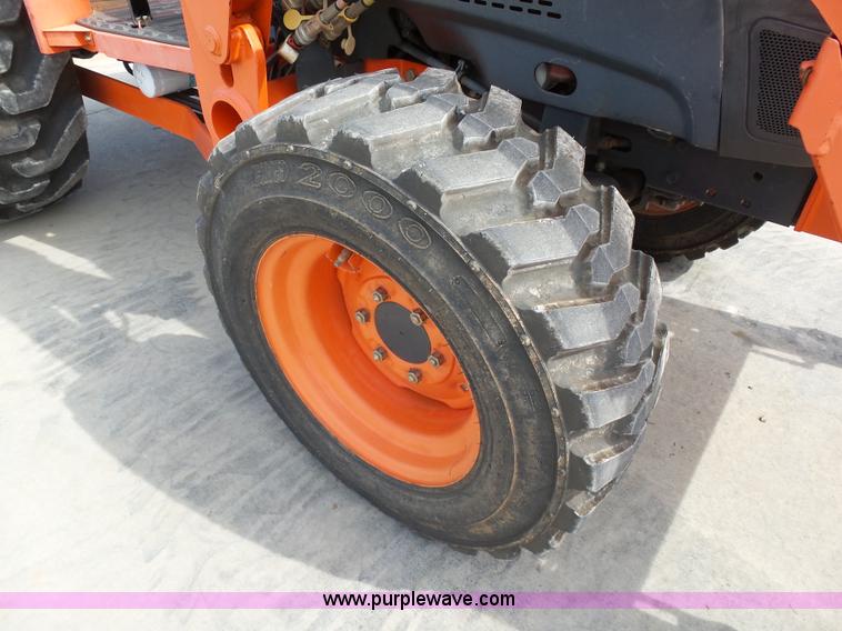 image for item DB4518 2009 Kubota L3240DT MFWD tractor