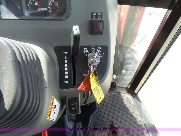 image for item DB4519 2014 Mahindra 5010HST MFWD tractor