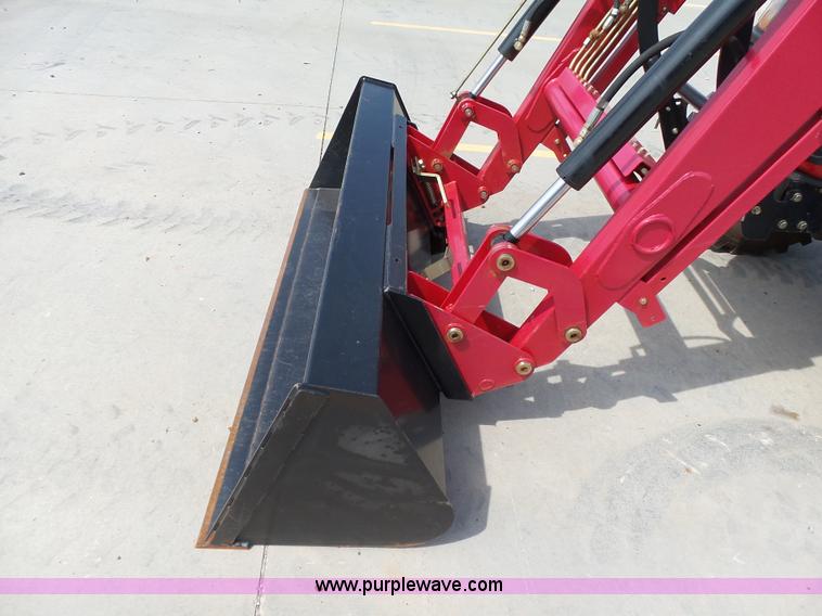 image for item DB4519 2014 Mahindra 5010HST MFWD tractor