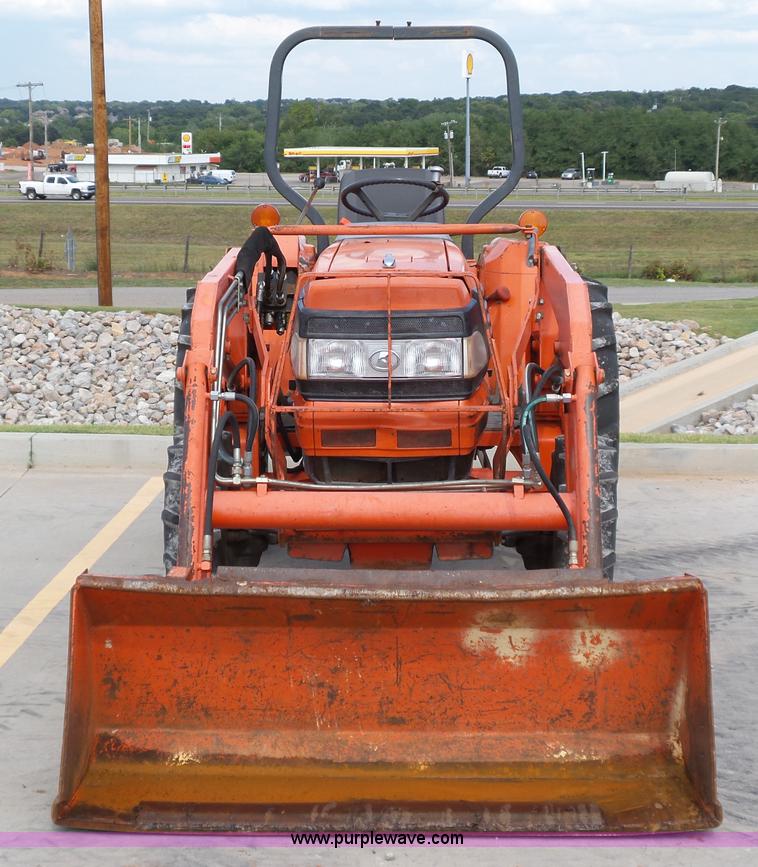 image for item DB4520 Kubota L3010GST MFWD tractor