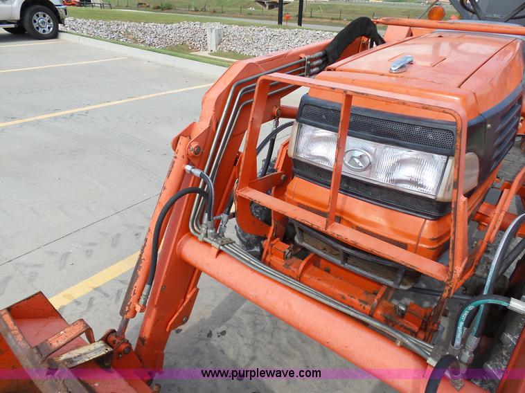 image for item DB4520 Kubota L3010GST MFWD tractor