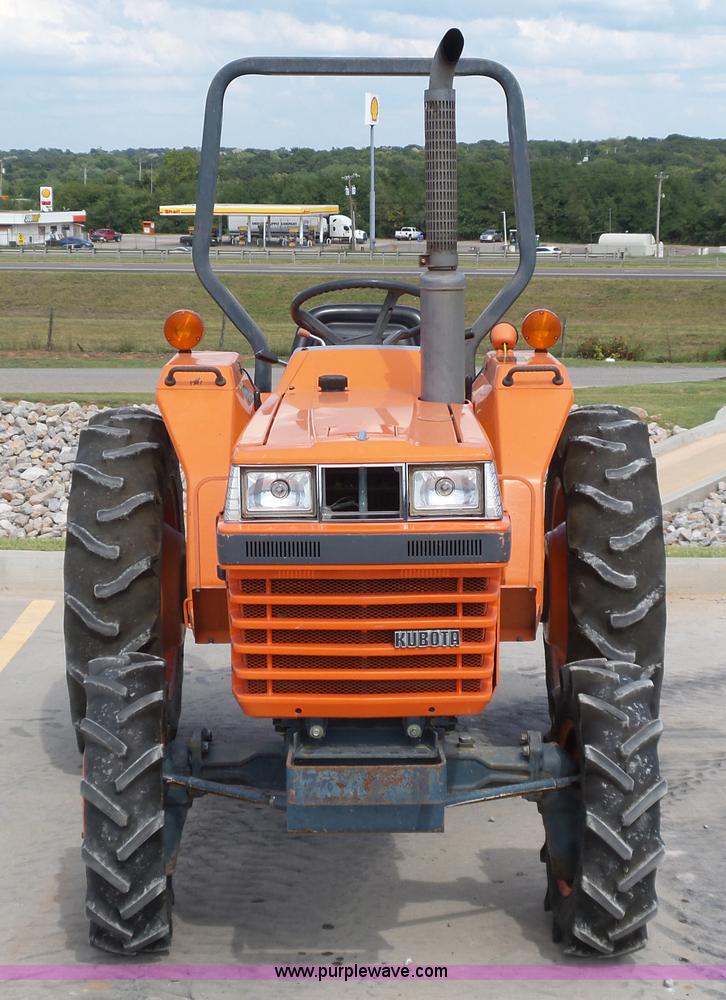 image for item DB4521 1985 Kubota L2250D MFWD tractor