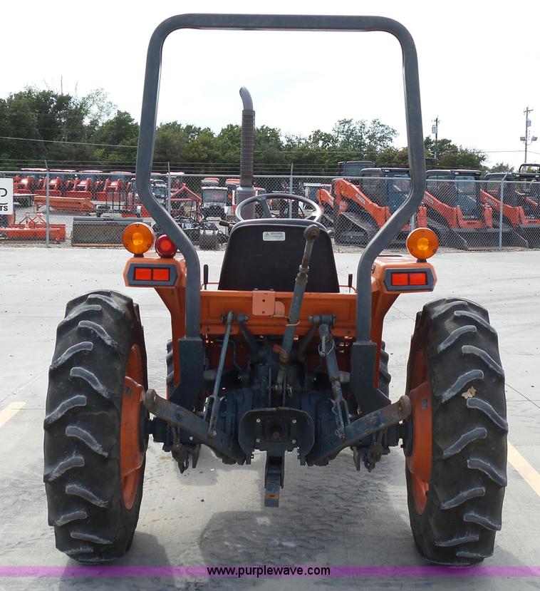 image for item DB4521 1985 Kubota L2250D MFWD tractor