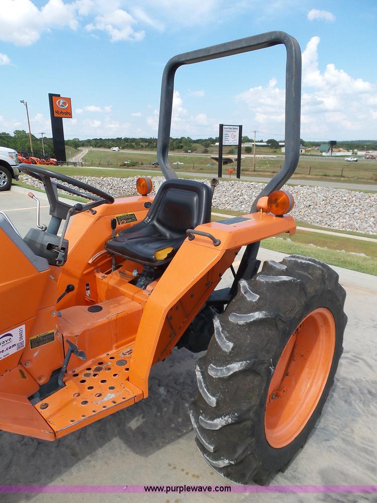 image for item DB4521 1985 Kubota L2250D MFWD tractor