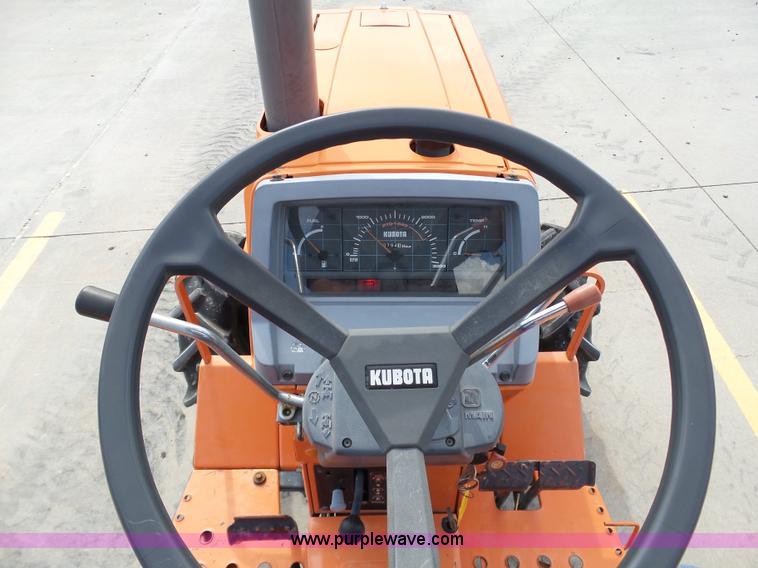 image for item DB4521 1985 Kubota L2250D MFWD tractor