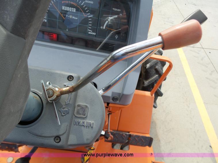 image for item DB4521 1985 Kubota L2250D MFWD tractor