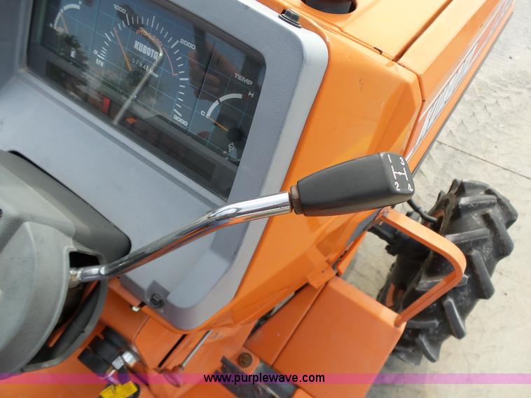 image for item DB4521 1985 Kubota L2250D MFWD tractor