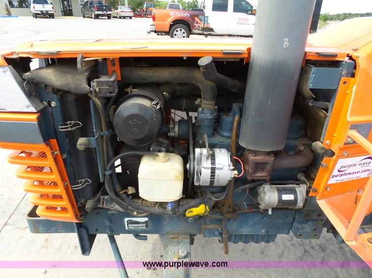 image for item DB4521 1985 Kubota L2250D MFWD tractor