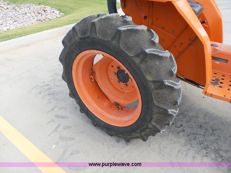 image for item DB4521 1985 Kubota L2250D MFWD tractor