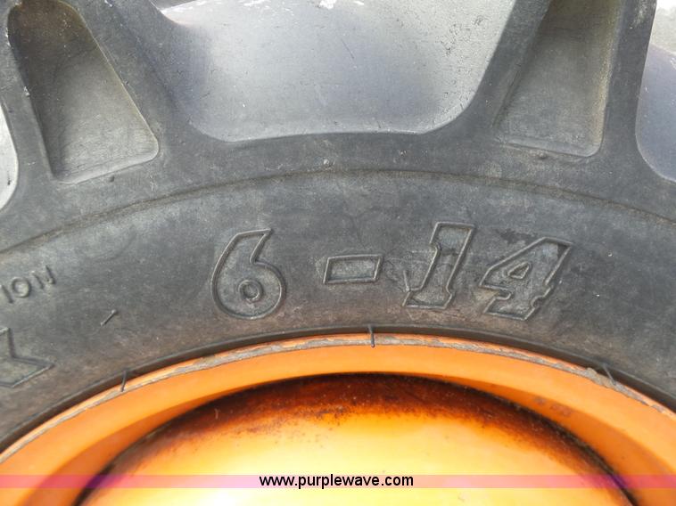image for item DB4521 1985 Kubota L2250D MFWD tractor