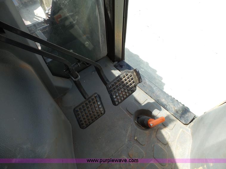 image for item DB4529 2009 New Holland TN60DA MFWD tractor