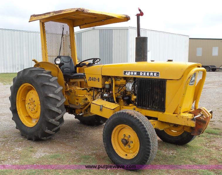 image for item DB4534 John Deere 401B tractor