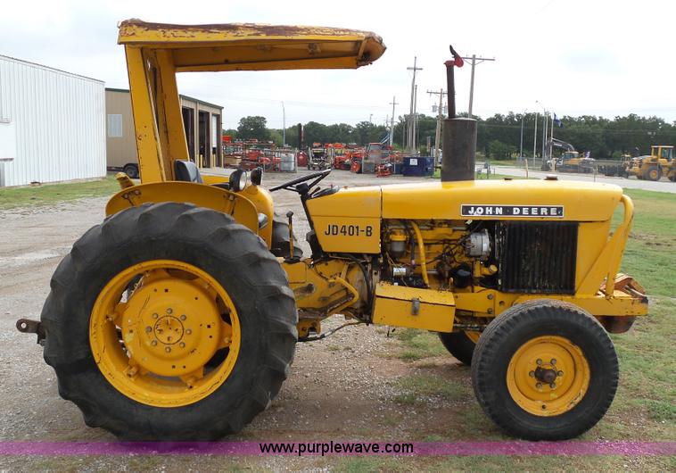 image for item DB4534 John Deere 401B tractor