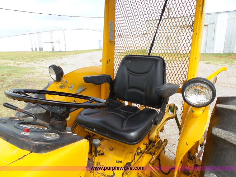 image for item DB4534 John Deere 401B tractor