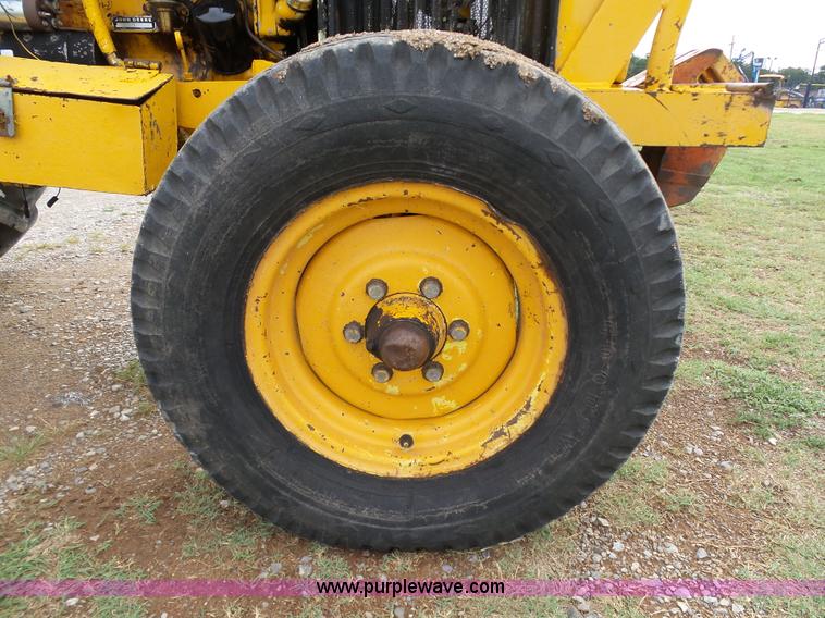 image for item DB4534 John Deere 401B tractor