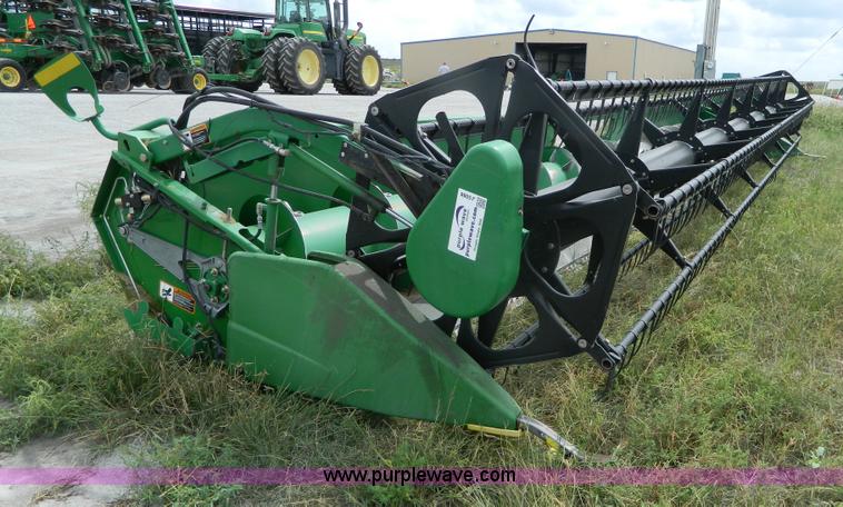 image for item J5088 2006 John Deere 635F flex head