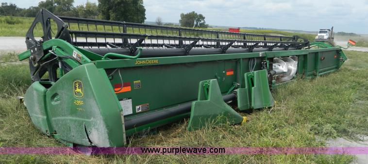image for item J5088 2006 John Deere 635F flex head