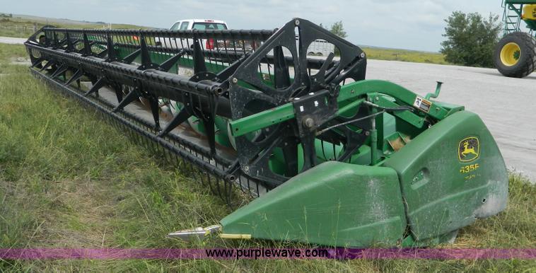 image for item J5088 2006 John Deere 635F flex head