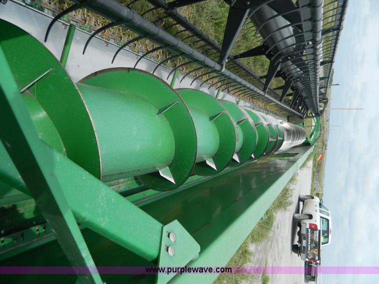 image for item J5088 2006 John Deere 635F flex head