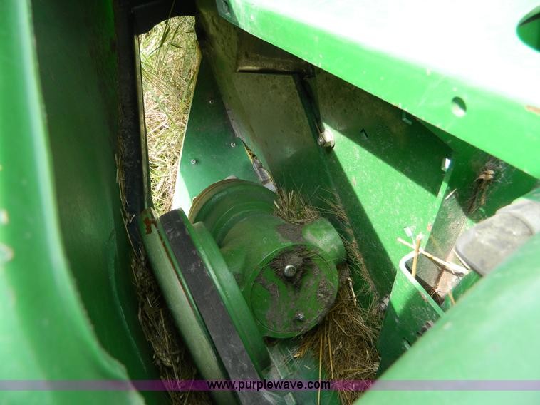 image for item J5088 2006 John Deere 635F flex head