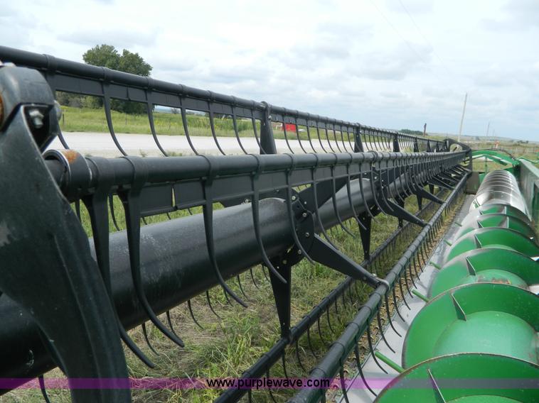 image for item J5088 2006 John Deere 635F flex head