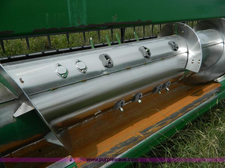 image for item J5088 2006 John Deere 635F flex head