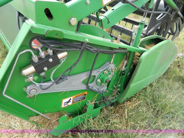 image for item J5088 2006 John Deere 635F flex head