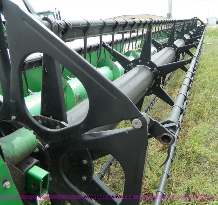 image for item J5088 2006 John Deere 635F flex head