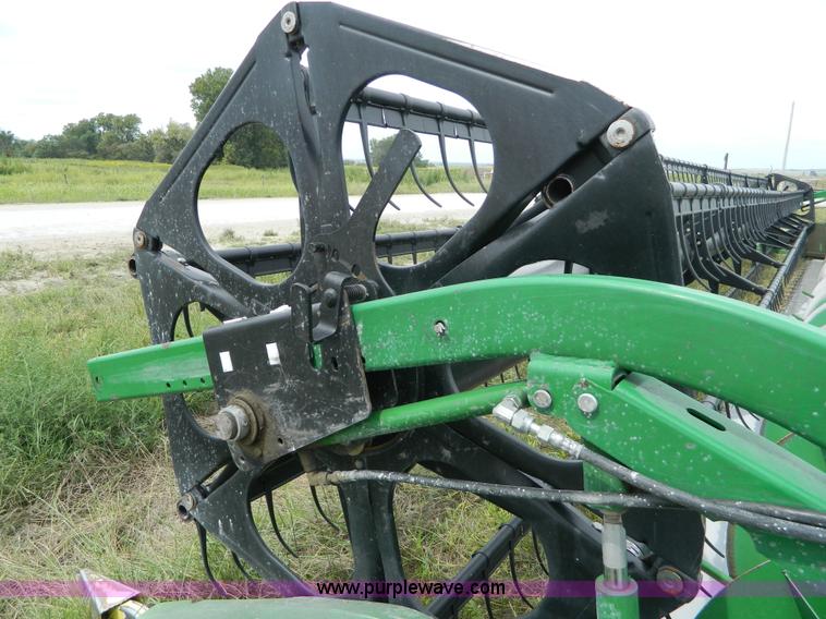 image for item J5088 2006 John Deere 635F flex head