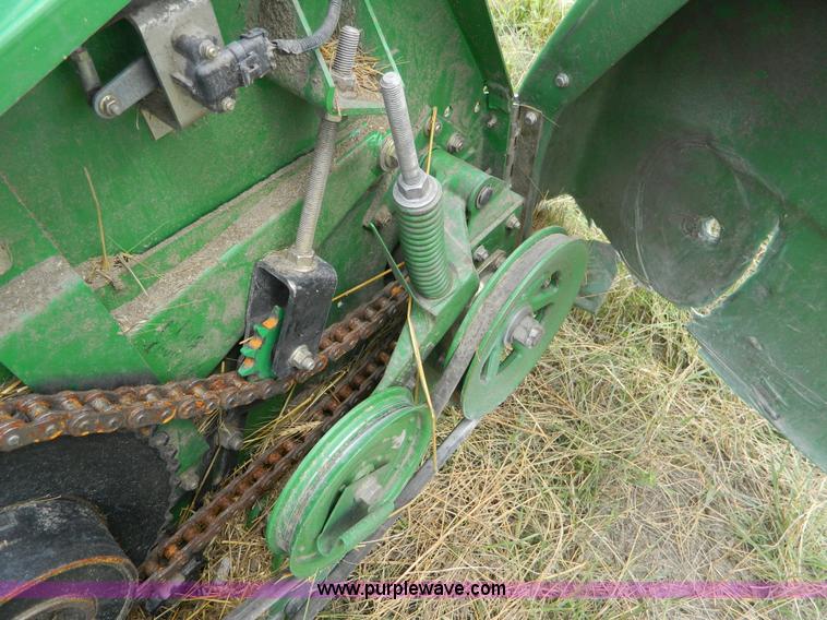 image for item J5088 2006 John Deere 635F flex head