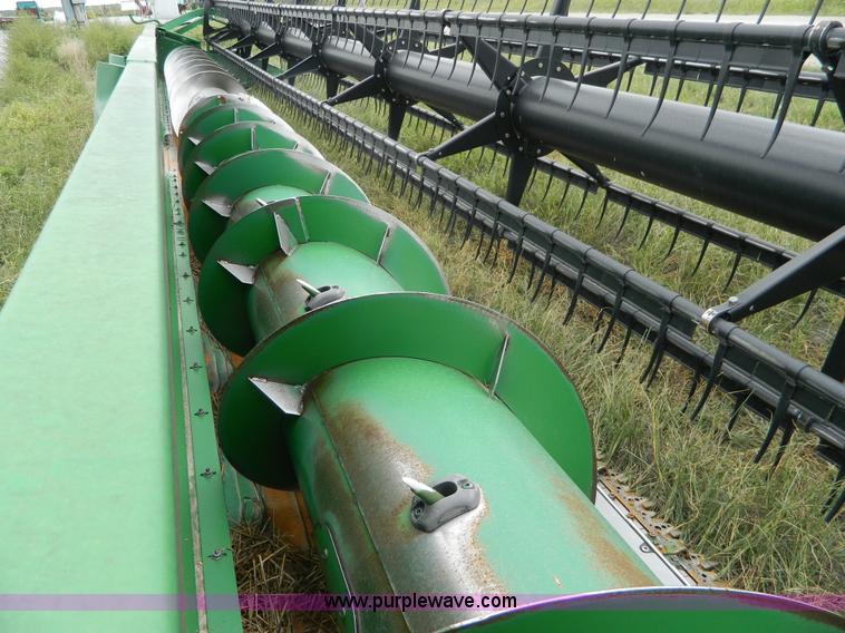 image for item J5088 2006 John Deere 635F flex head