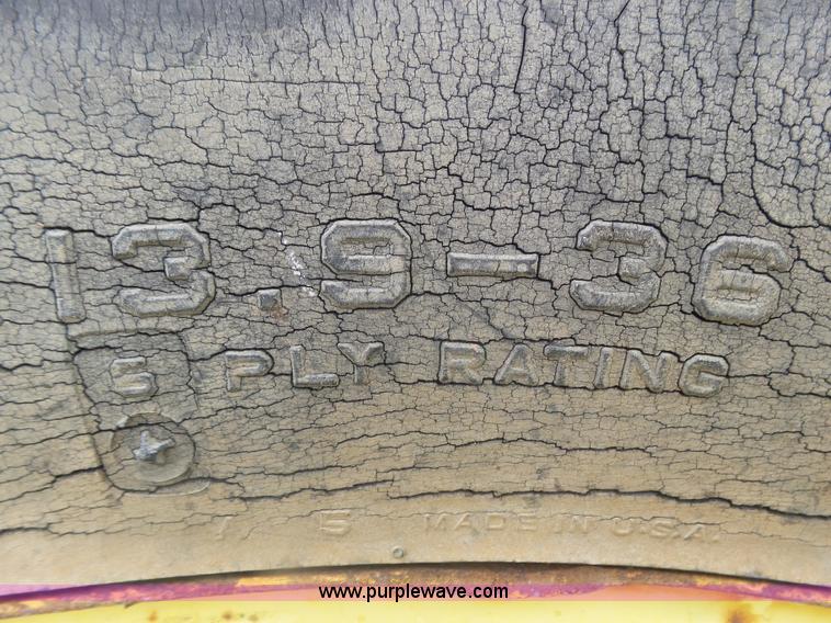 image for item J6007 1960 John Deere 2010 tractor