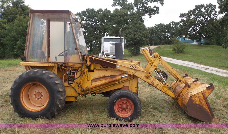 image for item K1612 Case 580B Construction King landscape tractor