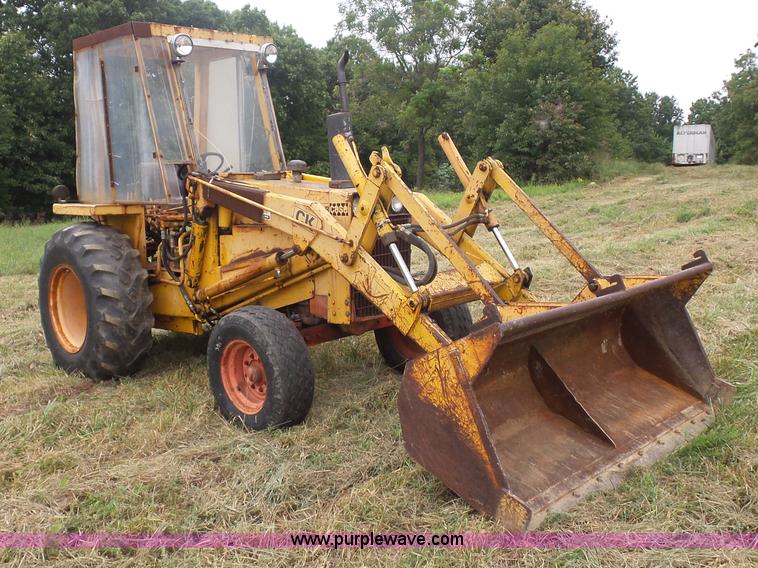 image for item K1612 Case 580B Construction King landscape tractor