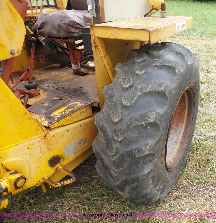 image for item K1612 Case 580B Construction King landscape tractor