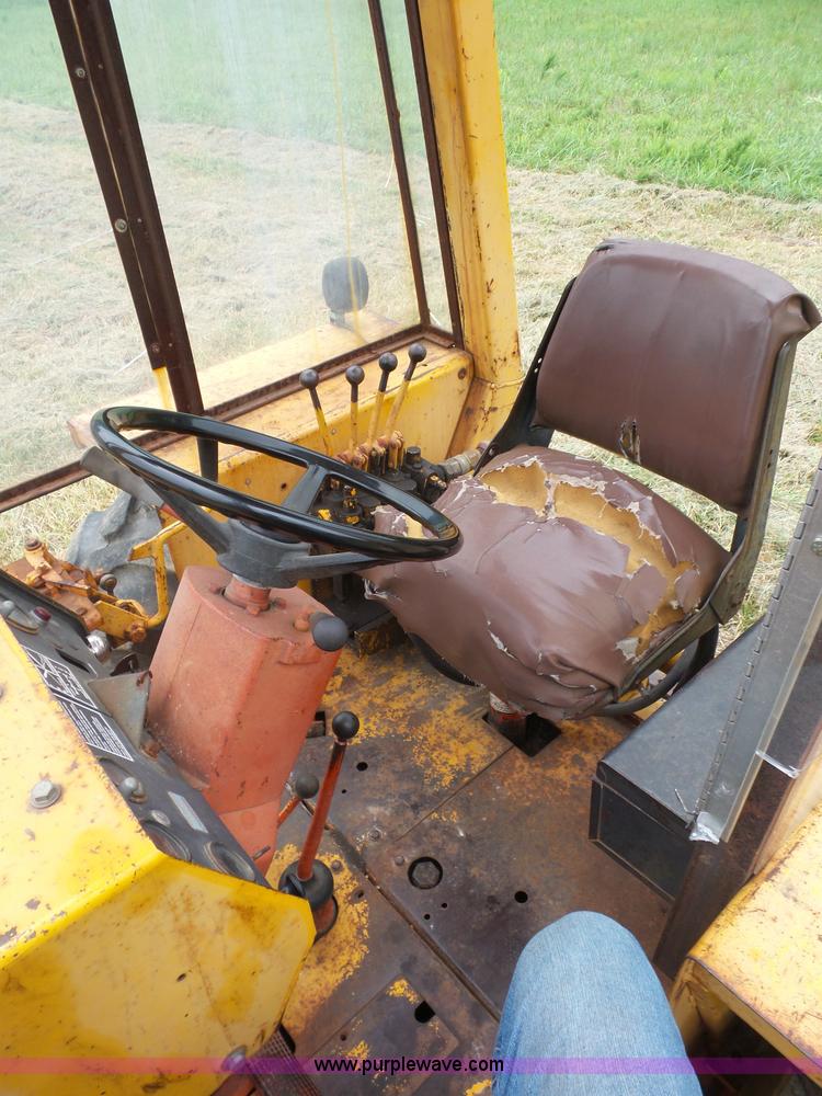 image for item K1612 Case 580B Construction King landscape tractor