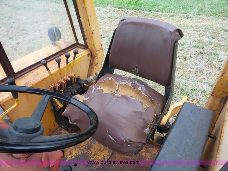 image for item K1612 Case 580B Construction King landscape tractor