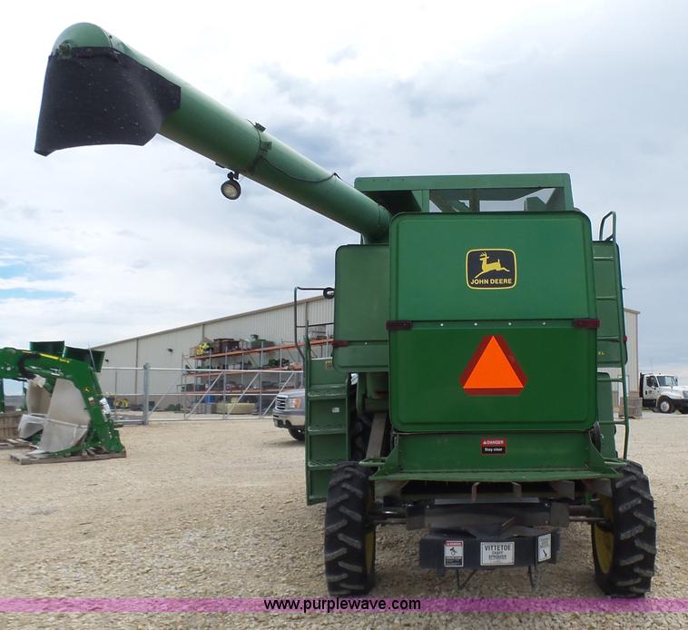 image for item K3082 1981 John Deere 6620 Turbo combine