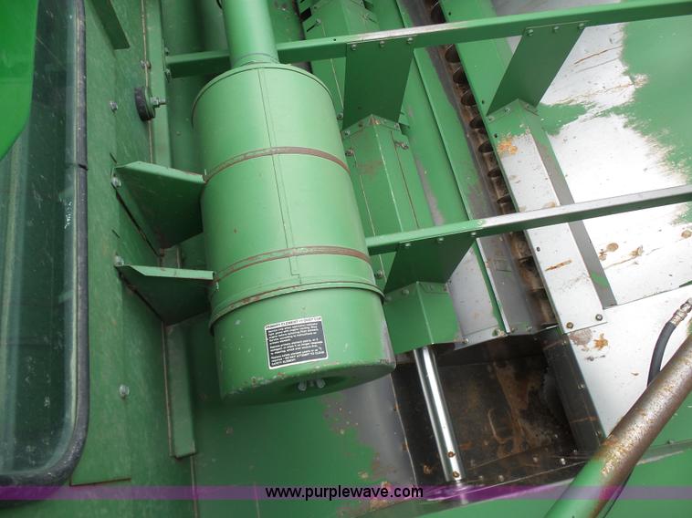 image for item K3082 1981 John Deere 6620 Turbo combine