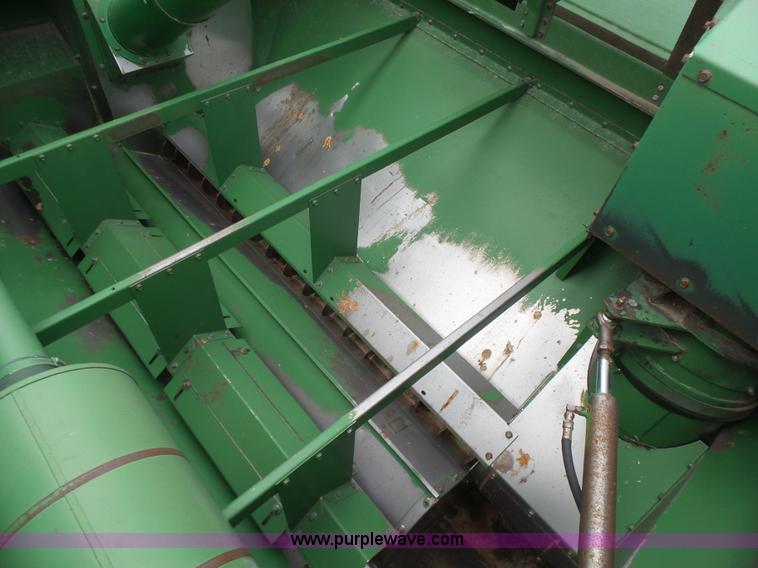 image for item K3082 1981 John Deere 6620 Turbo combine