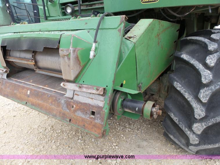image for item K3082 1981 John Deere 6620 Turbo combine