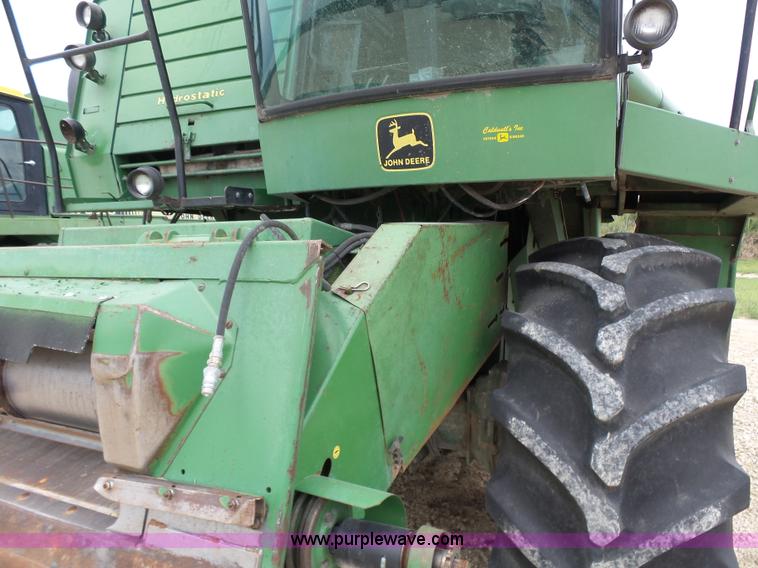 image for item K3082 1981 John Deere 6620 Turbo combine