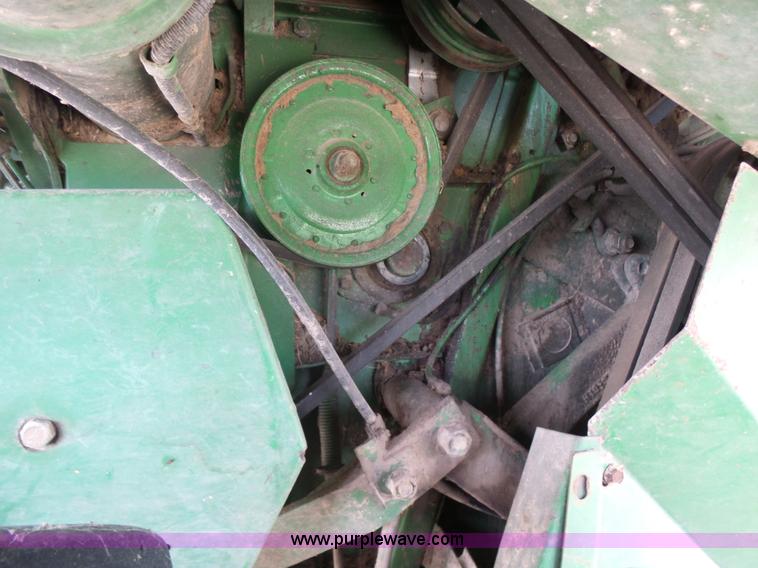 image for item K3082 1981 John Deere 6620 Turbo combine